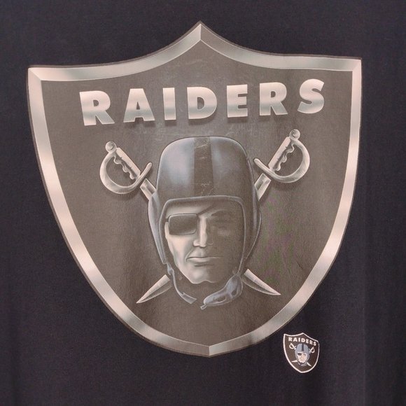 Ryan Navarro 24 (On Back Side) NFL Raiders Logo (On Front Side) Football T-Shirt - Picture 4 of 5